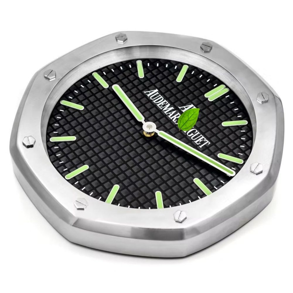 AP Royal Oak acciaio e nero, quadrante luminoso